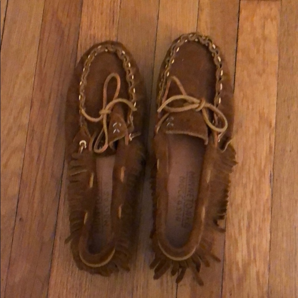 Minnetonka fringe moccasin